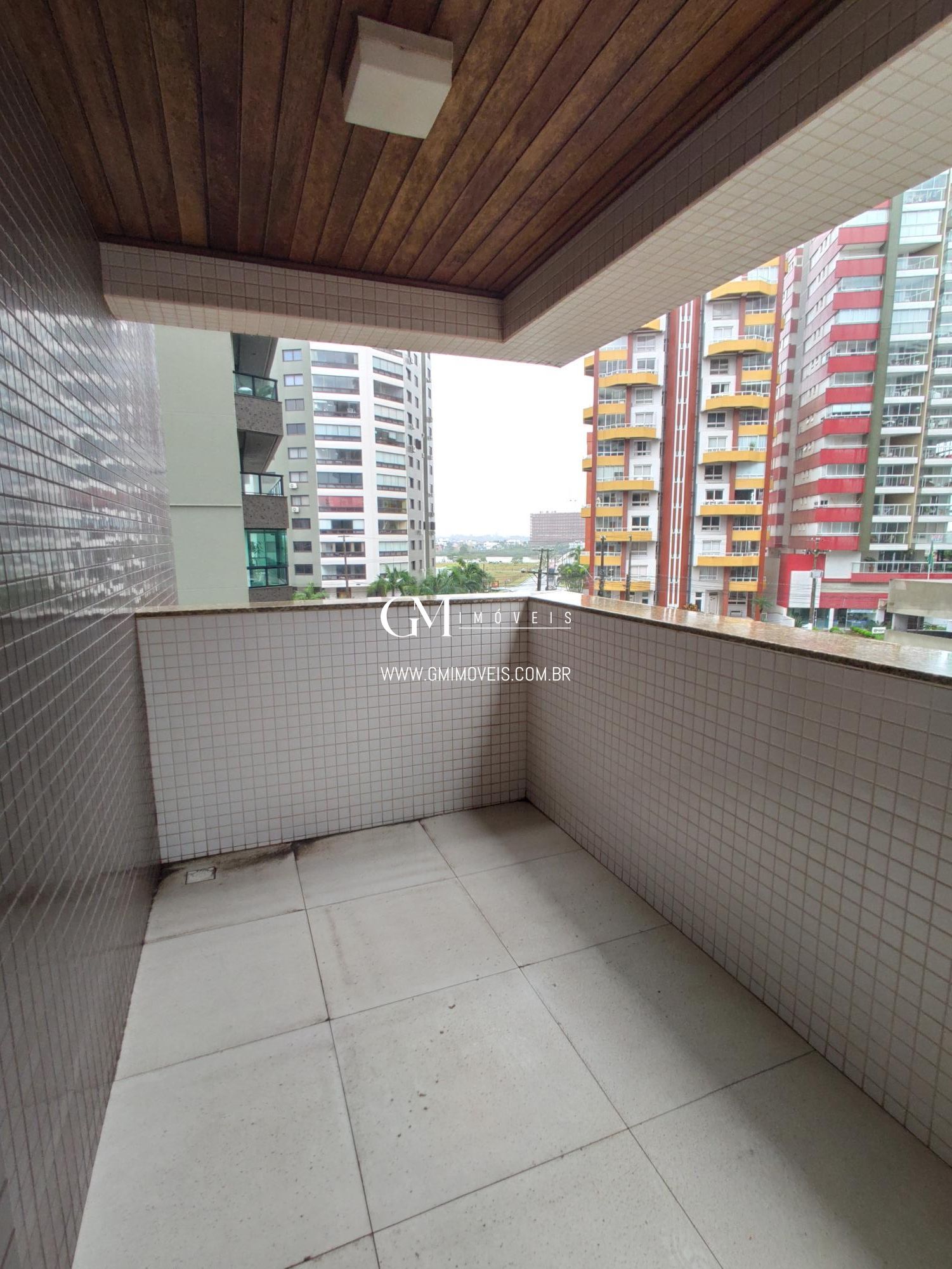 Apartamento à venda com 3 quartos, 40m² - Foto 12