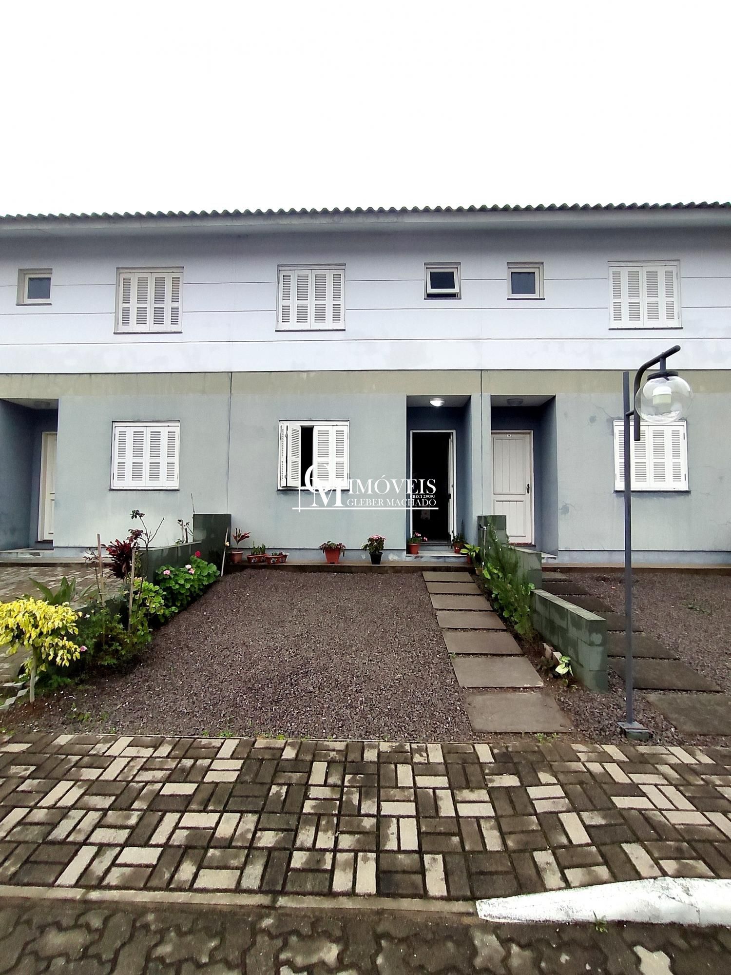 Casa geminada em bairro residencial Torres RS