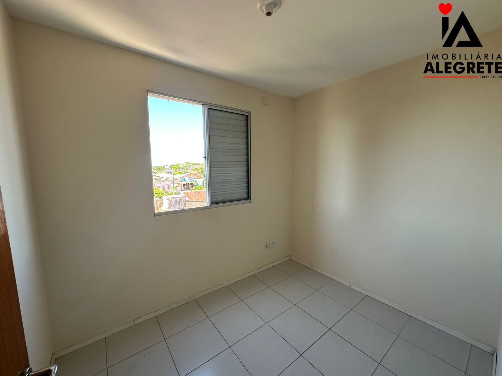 Apartamento com 2 Dormitórios para alugar, por R$ 1.000,00 Apartamento com 2 Dormitórios para alugar, por R$ 1.000,00
