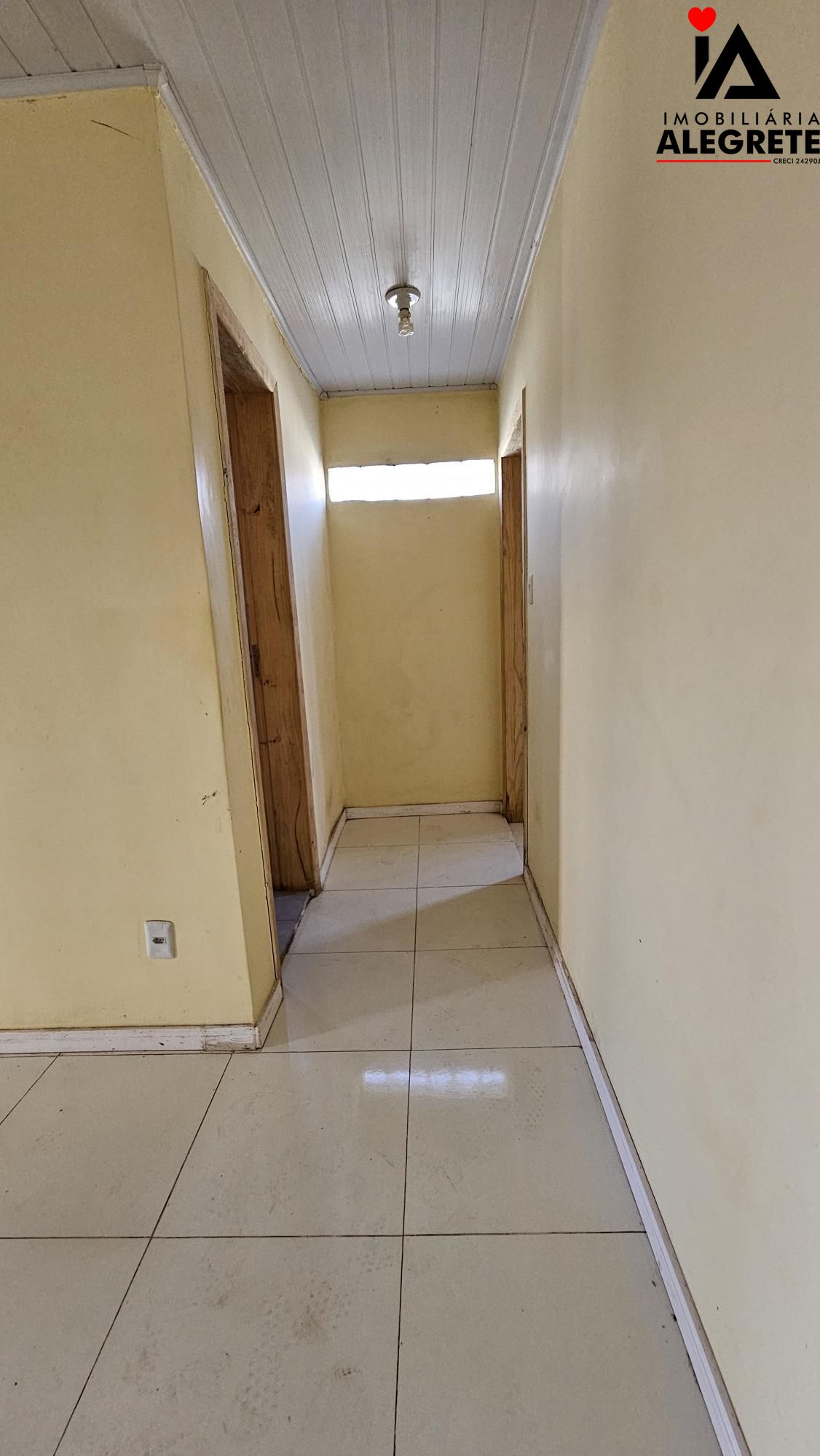 Casa com 2 Dormitórios para alugar,  por R$ 1.400,00 Casa com 2 Dormitórios para alugar,  por R$ 1.400,00