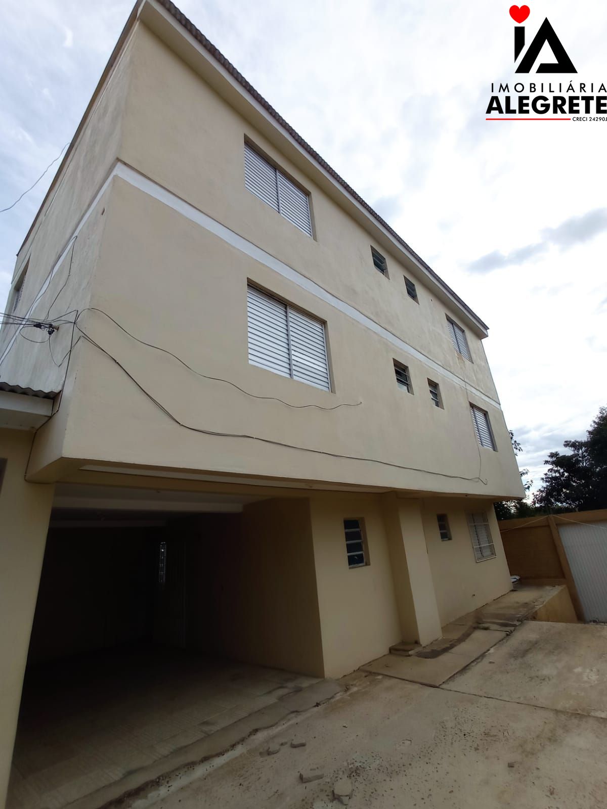 Apartamento para alugar  no Centro - Alegrete, RS. Imóveis