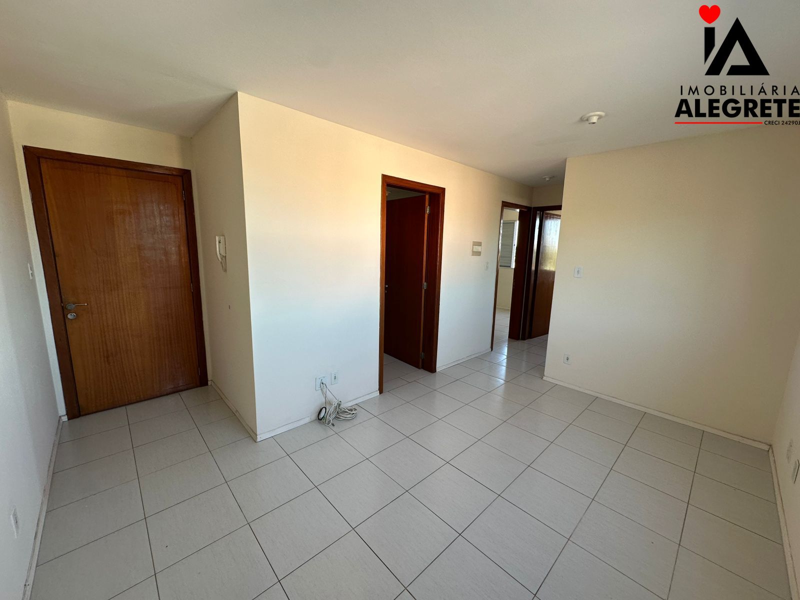 Apartamento com 2 Dormitórios para alugar, por R$ 1.000,00 Apartamento com 2 Dormitórios para alugar, por R$ 1.000,00