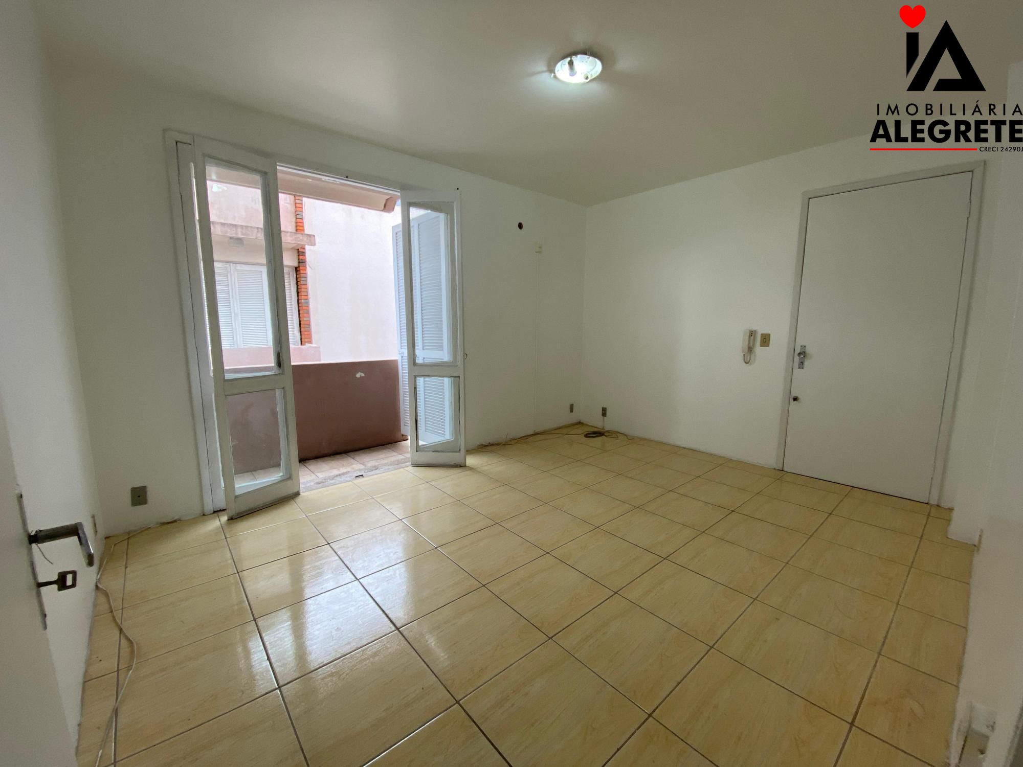 Apartamento  venda  no Centro - Alegrete, RS. Imveis