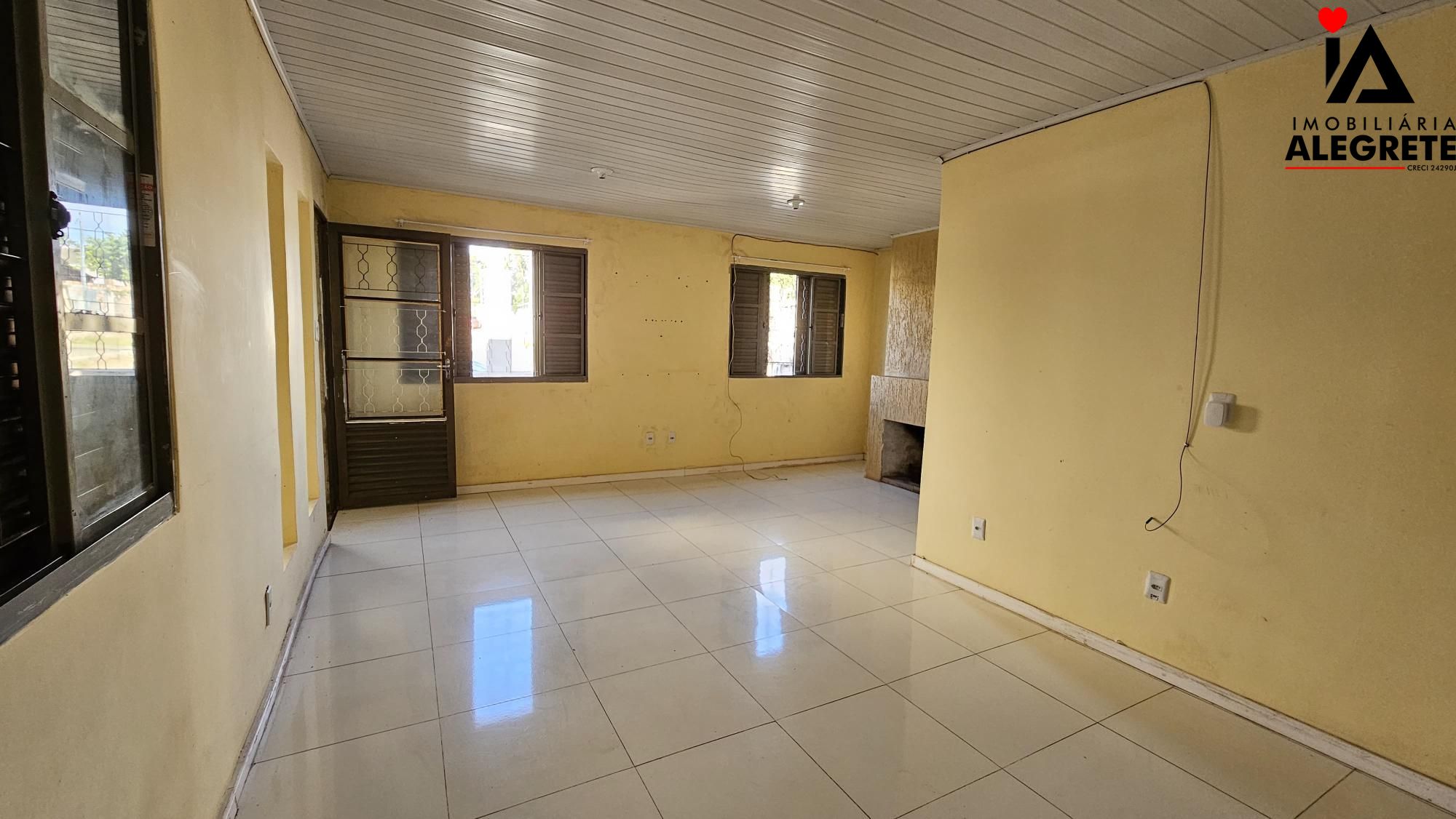Casa com 2 Dormitórios para alugar,  por R$ 1.400,00 Casa com 2 Dormitórios para alugar,  por R$ 1.400,00