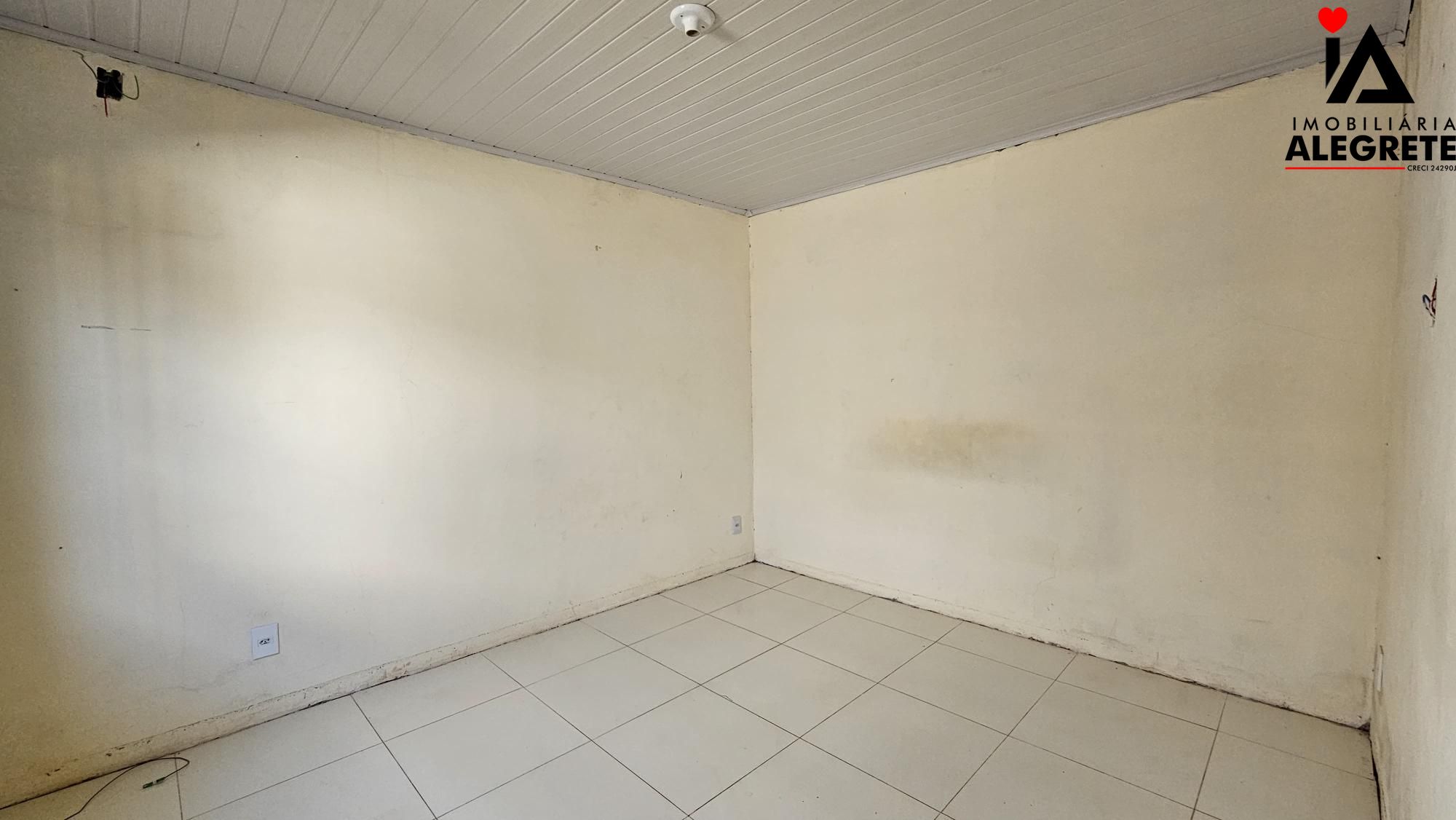 Casa com 2 Dormitórios para alugar,  por R$ 1.400,00 Casa com 2 Dormitórios para alugar,  por R$ 1.400,00
