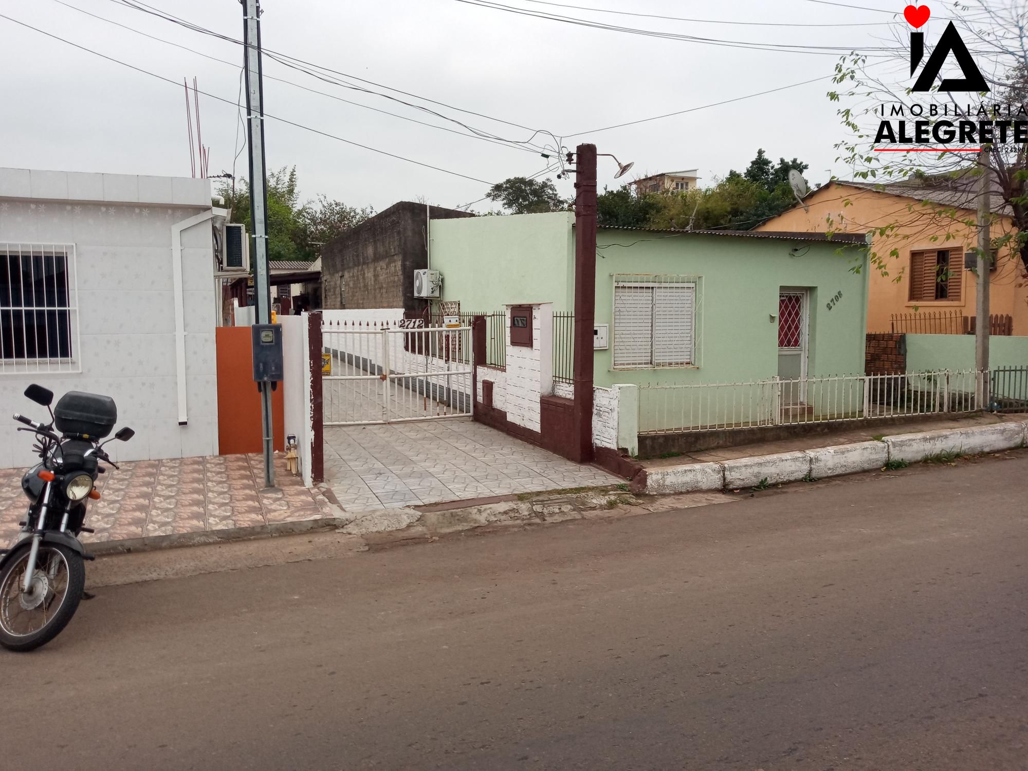 Casa  venda  no Centro - Alegrete, RS. Imveis