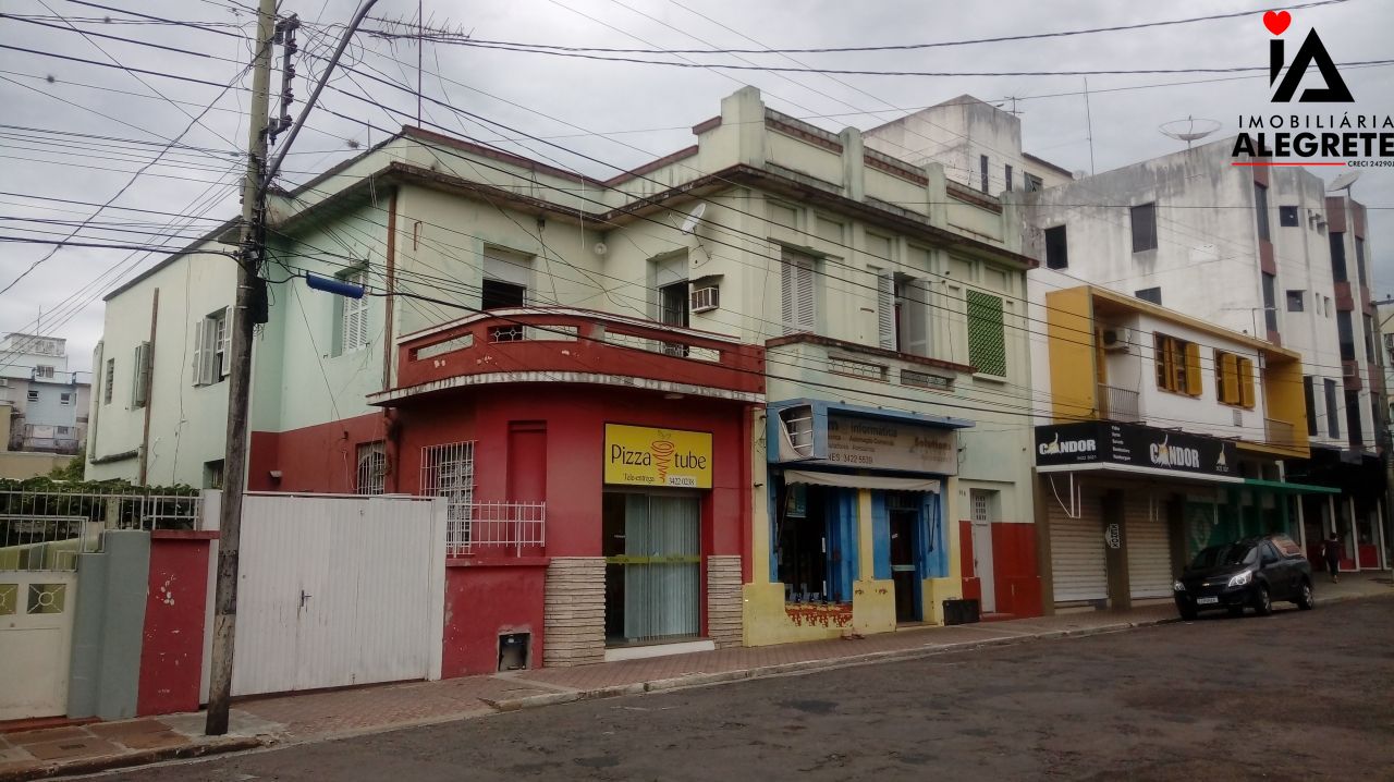 Casa  venda  no Centro - Alegrete, RS. Imveis