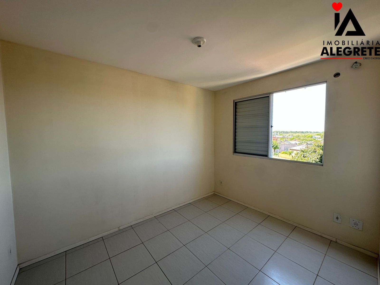 Apartamento com 2 Dormitórios para alugar, por R$ 1.000,00 Apartamento com 2 Dormitórios para alugar, por R$ 1.000,00