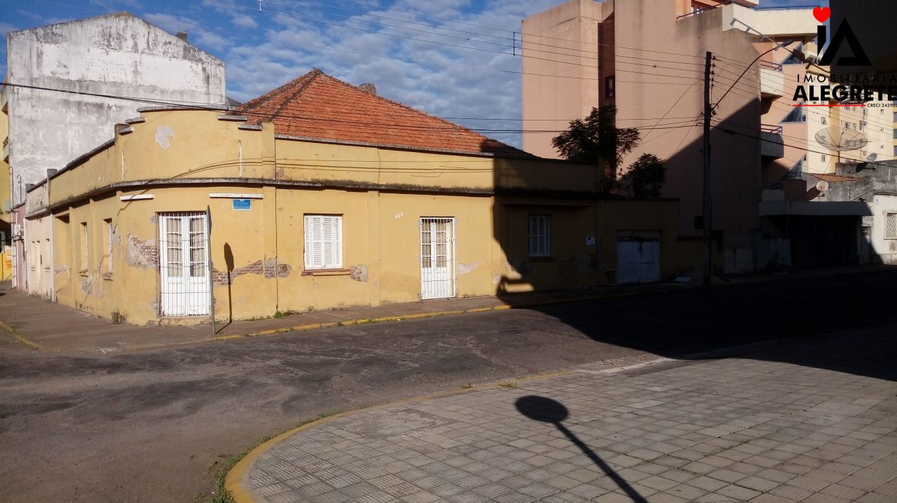 Casa  venda  no Centro - Alegrete, RS. Imveis