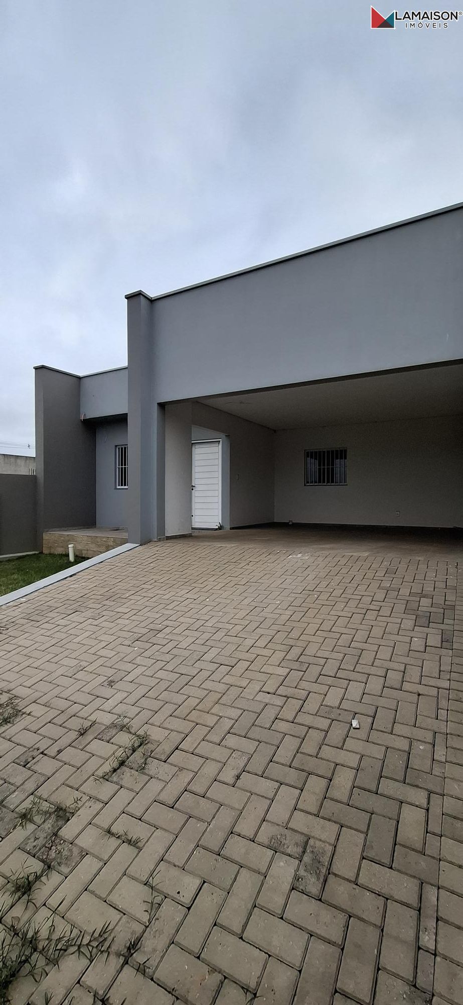 Casa à venda com 3 quartos, 142m² - Foto 1