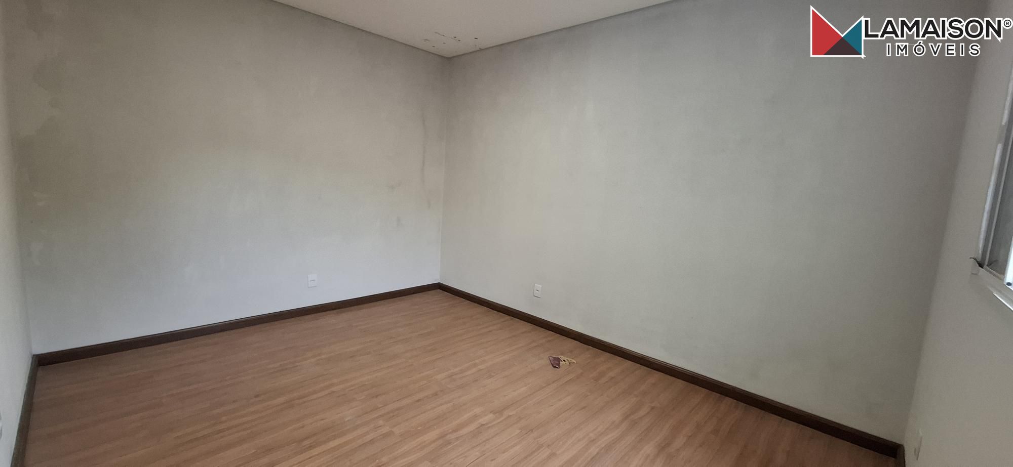Casa à venda com 3 quartos, 142m² - Foto 3