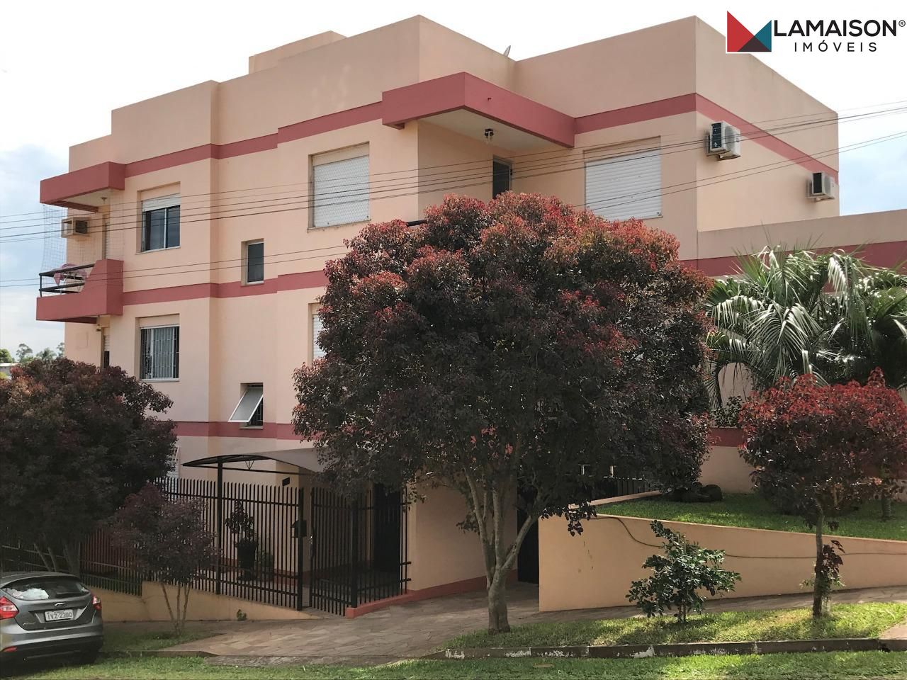 Apartamento à venda com 2 quartos, 98m² - Foto 2