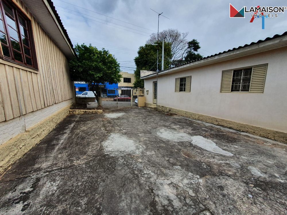 Casa à venda com 2 quartos, 308m² - Foto 2