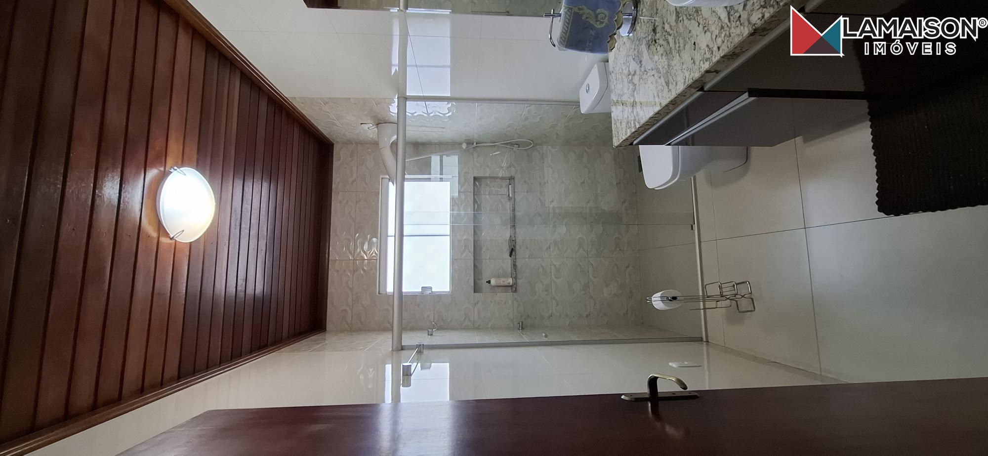 Casa à venda com 3 quartos, 200m² - Foto 7