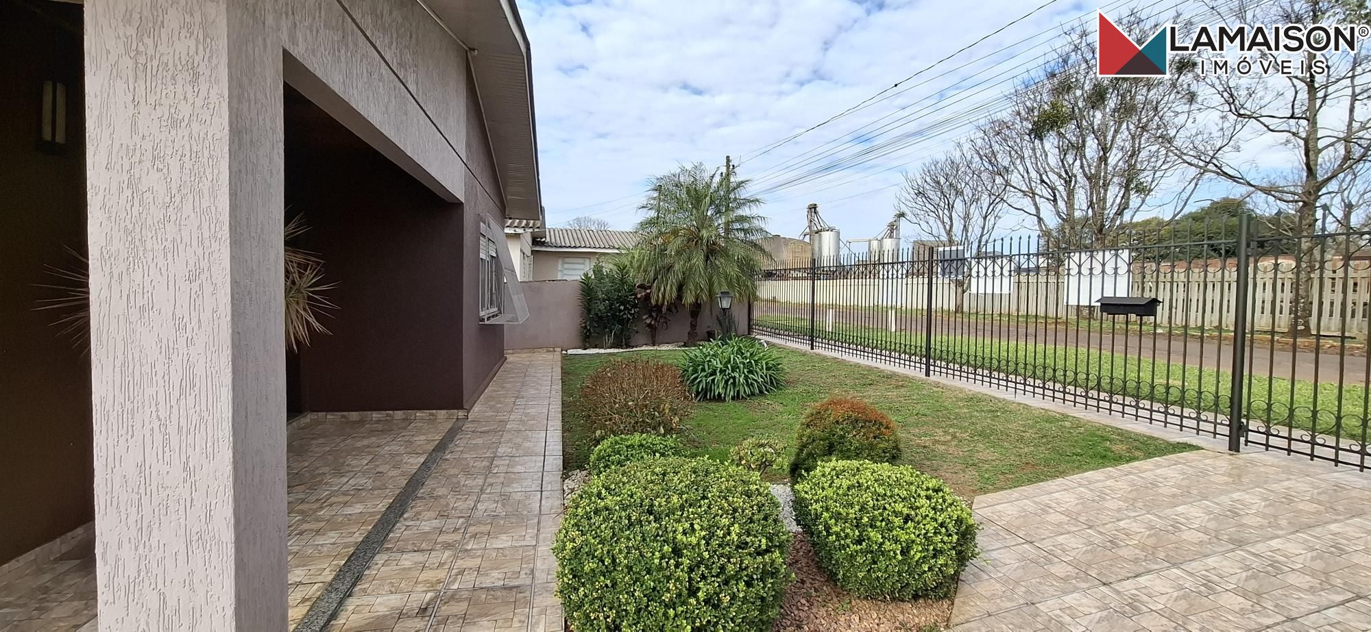 Casa à venda com 3 quartos, 200m² - Foto 3