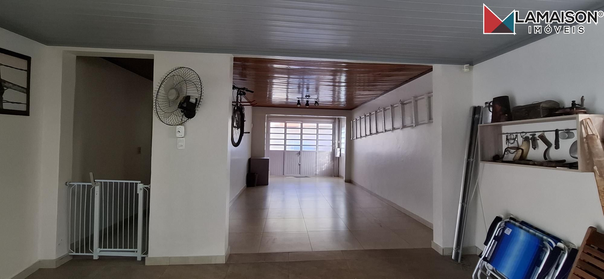 Casa à venda com 3 quartos, 200m² - Foto 19