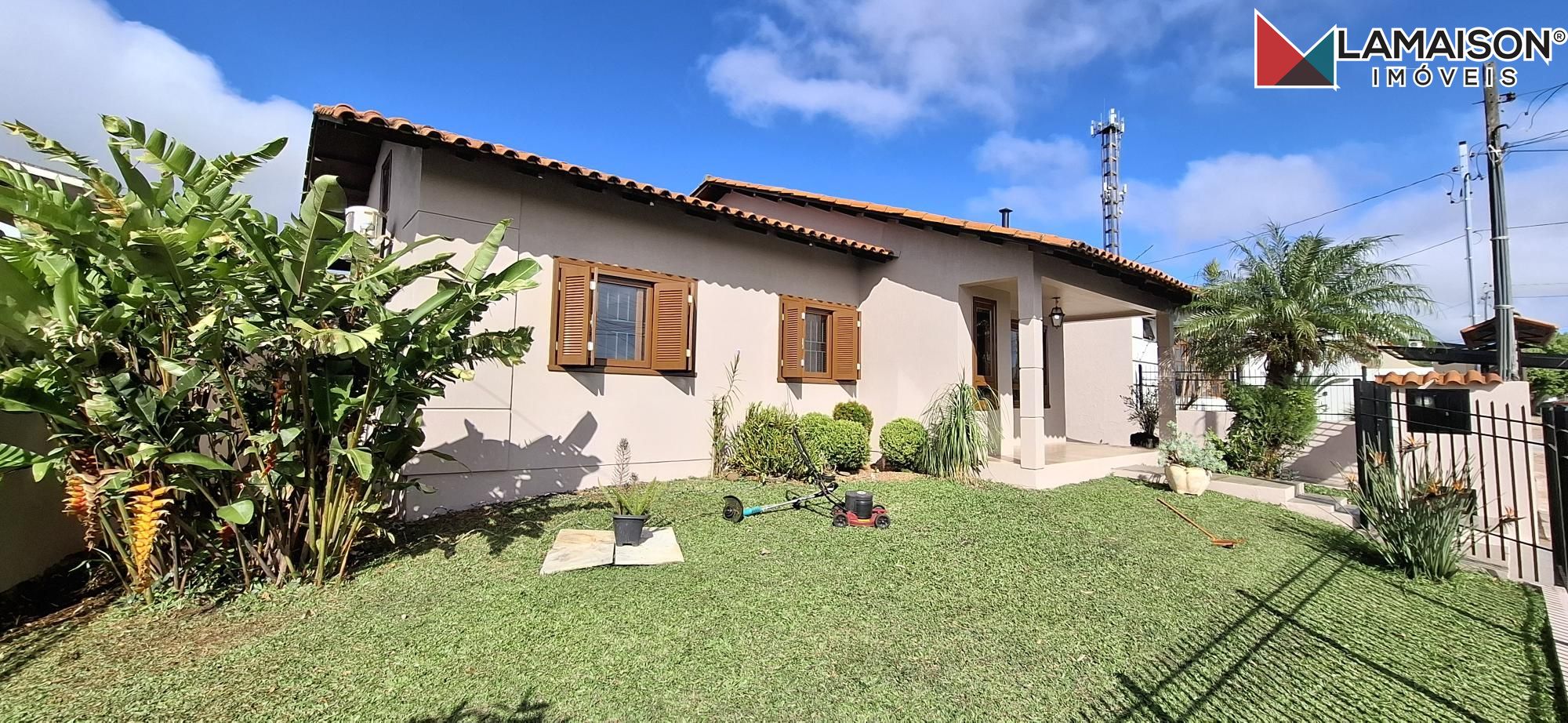 Casa à venda com 3 quartos, 153m² - Foto 1