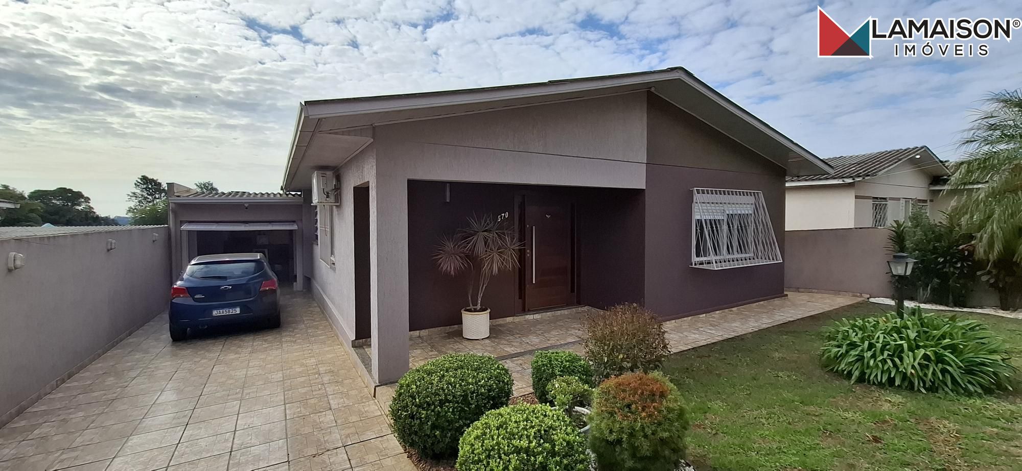 Casa à venda com 3 quartos, 200m² - Foto 2