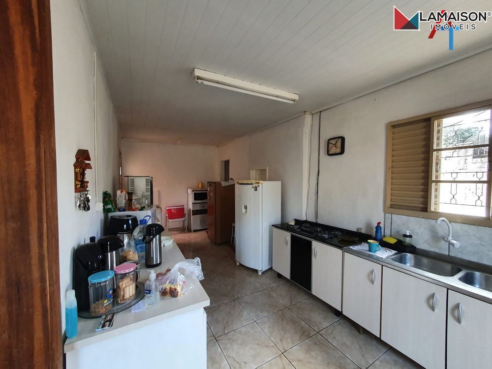 Casa à venda com 2 quartos, 308m² - Foto 12