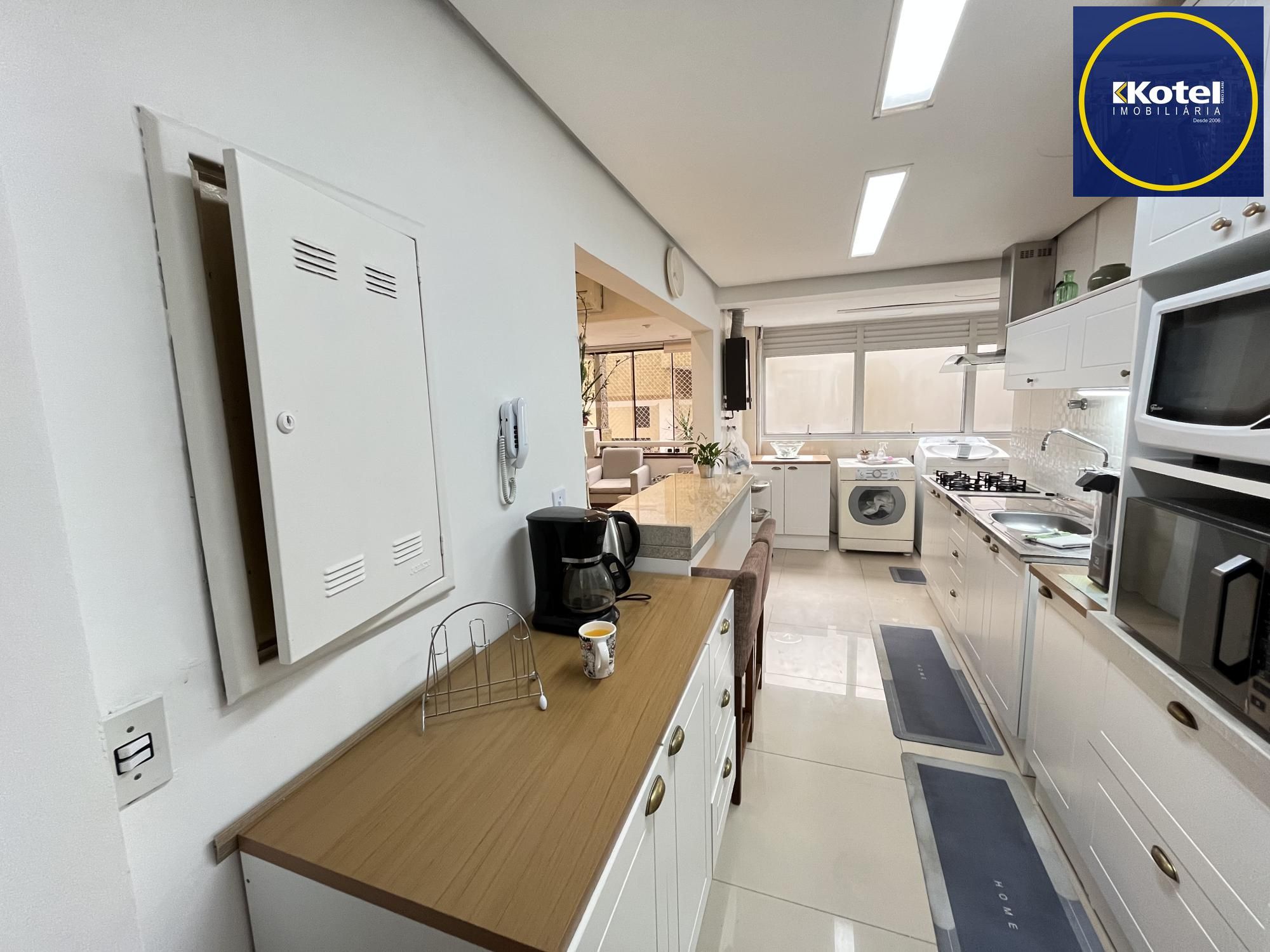 Apartamento de 3 quartos, suíte e 1 vaga de garagem no bairro Cristo Redentor