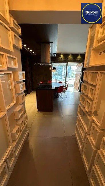 Apartamento 2 dormitórios, sendo 1 suíte, 77 m² de área privativa e 2 vaga(s) de garagem. Localizado na Rua Mario Antunes da Cunha, no bairro Petrópolis em Porto Alegre.