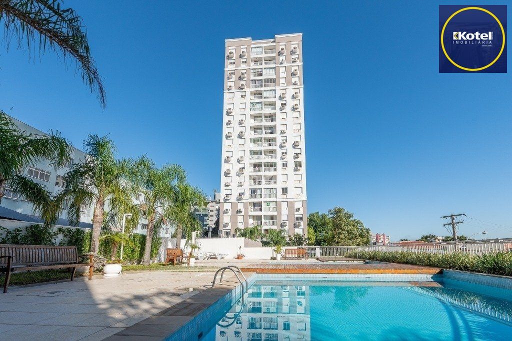 Apartamento de três dormitórios, suíte e uma vaga de garagem no bairro Cristo Redentor em Porto Alegre.