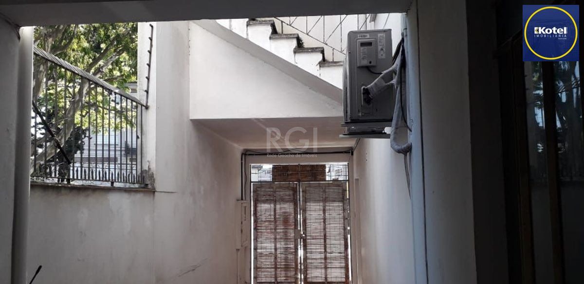 Casa para Venda - 250m², 4 dormitórios, sendo 1 suites, 3 vagas - Menino Deus