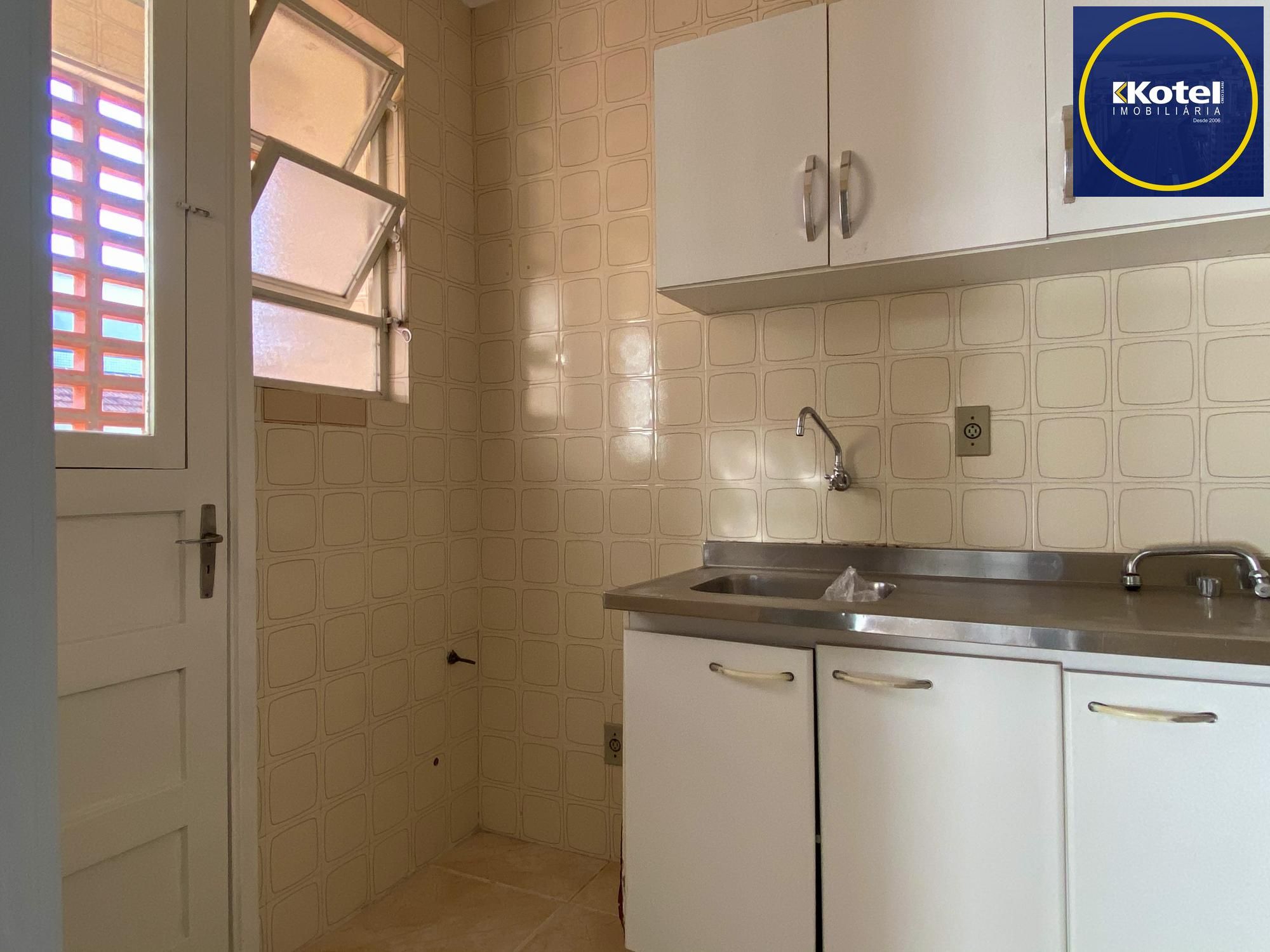 Studio com 28m² super bem iluminado, em ótima localização no Centro Histórico