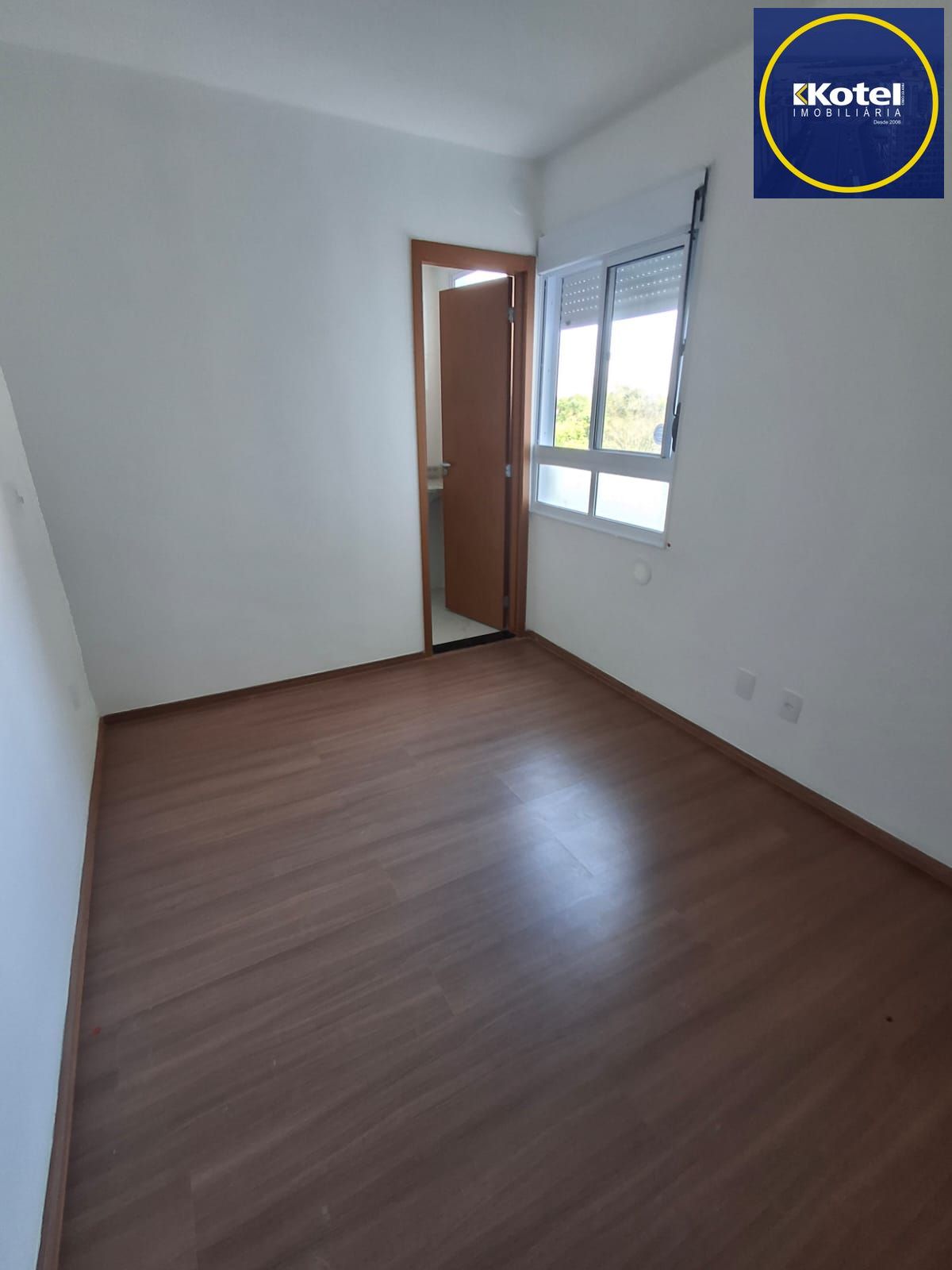 Apartamento de 2 dormitórios com suíte e 1 vaga escriturada !
