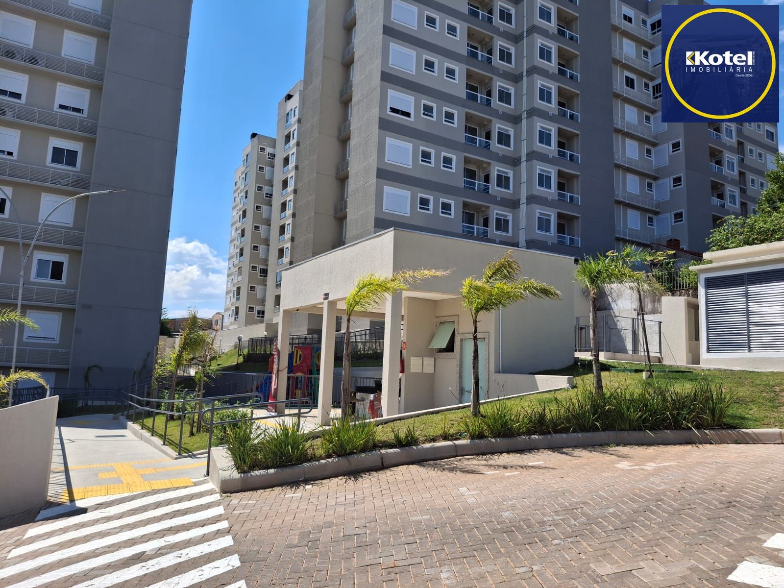 Apartamento de 2 dormitórios com 1 vaga de garagem , nunca habitado !