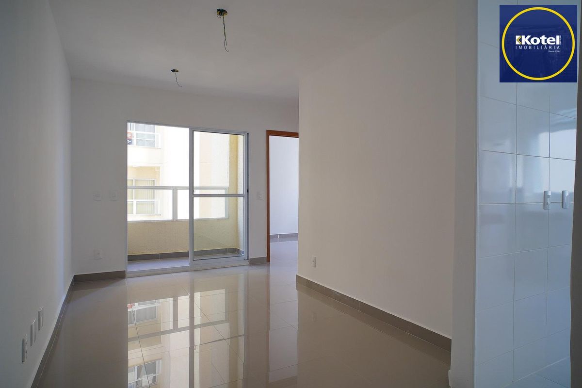 Apartamento com 02 quartos e 01 vaga no Bairro Costa e Silva em Porto Alegre