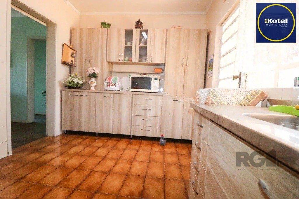 Casa com 3 dormitórios no bairro Cristo Redentor