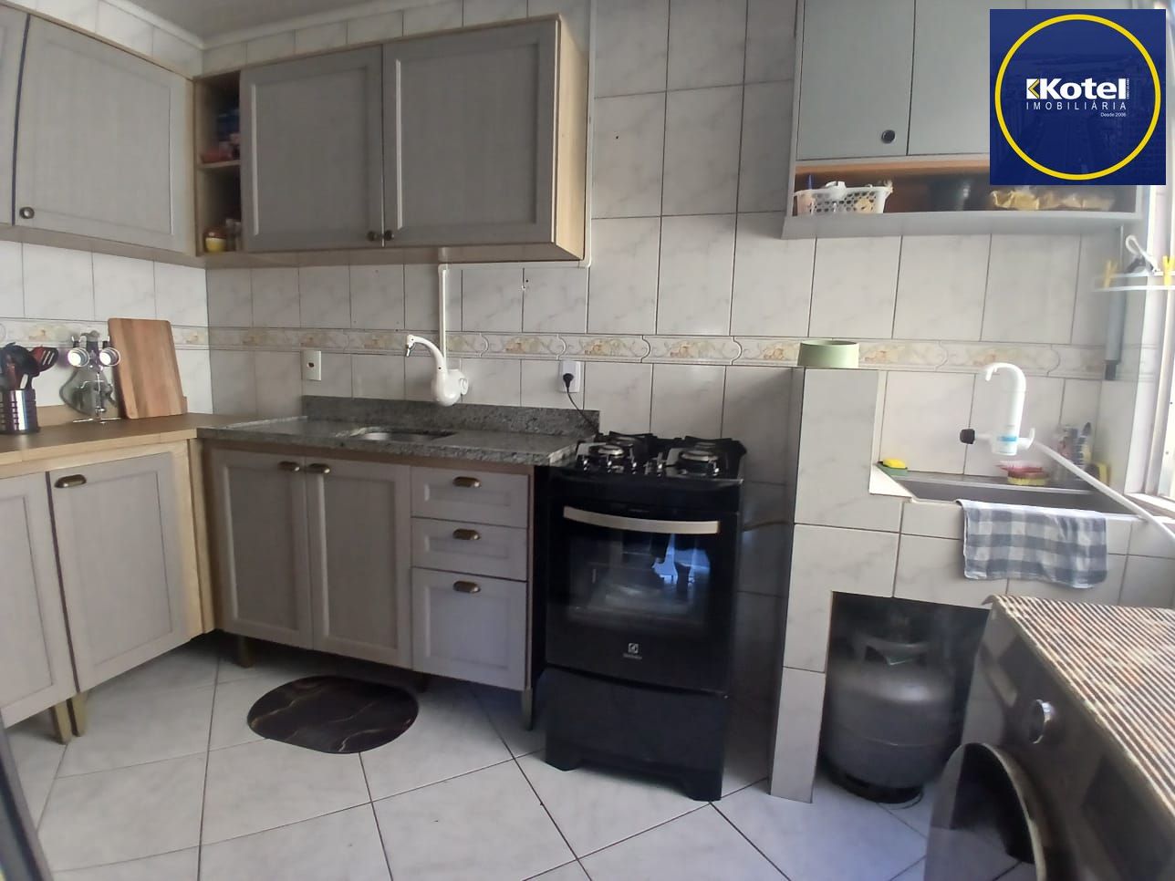 Apartamento de 02 dormitorios a venda na Av do Forte - Porto Alegre/RS