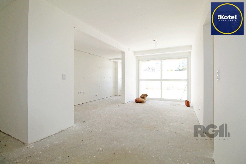 Apartamento 3 dorms à venda Rua Roque Calage, Passo da Areia - Porto Alegre
