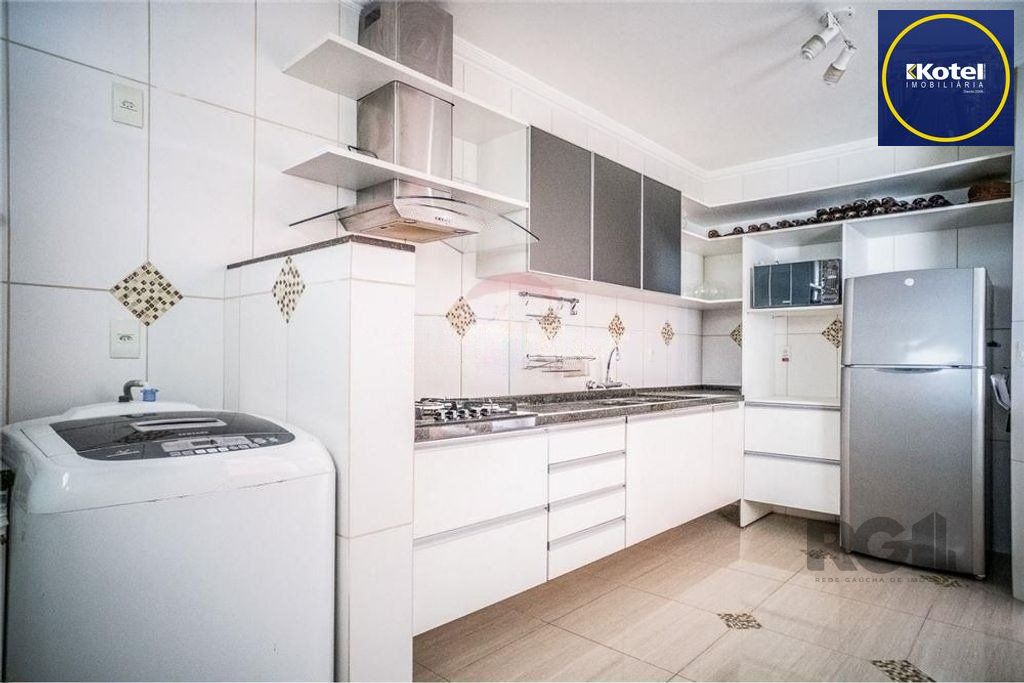 Excelente cobertura de 255m² com 3 dormitórios e 2 vagas.