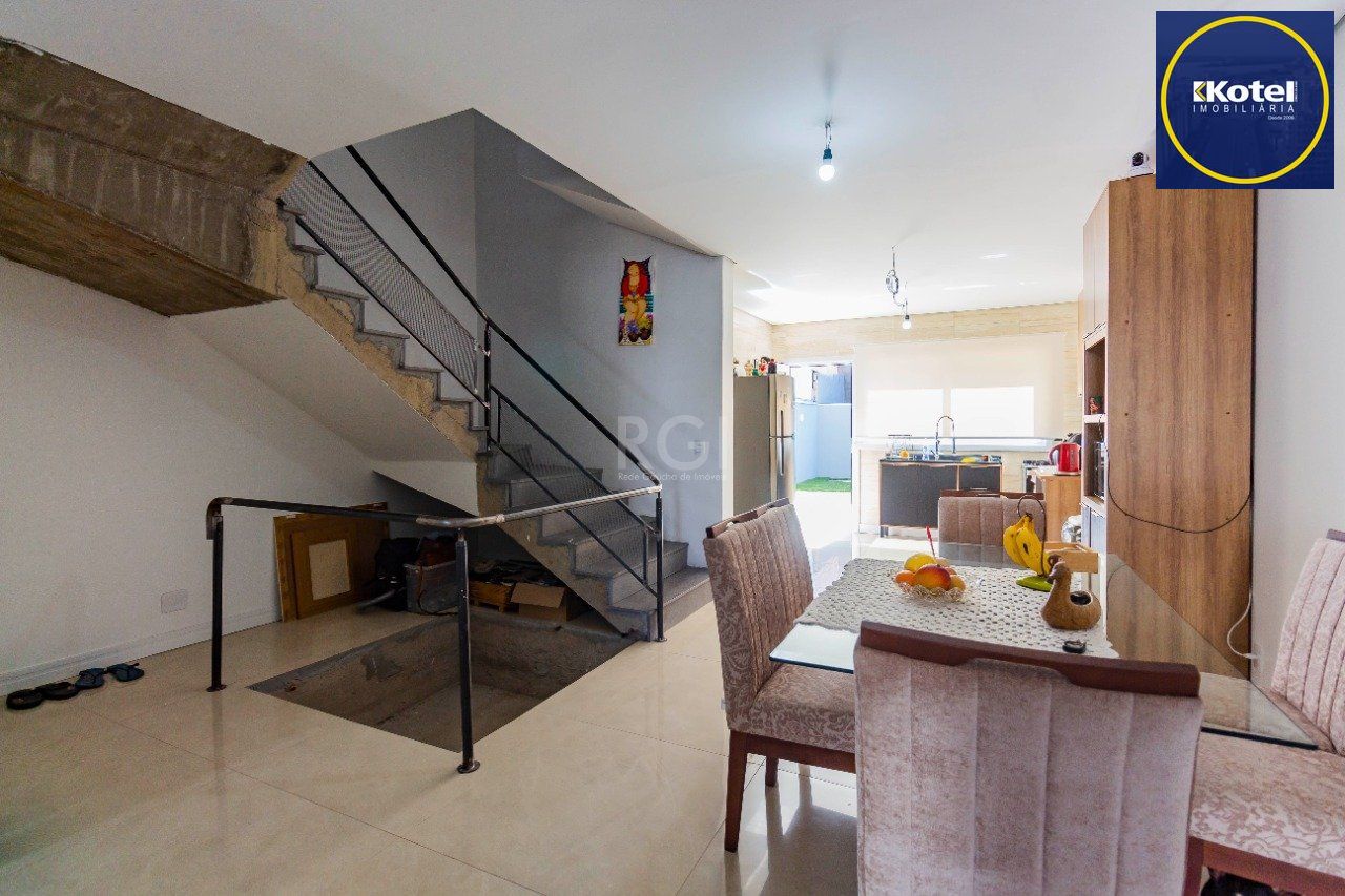 Casa 3 quartos à venda, 252m², Jardim São Pedro - Porto Alegre
