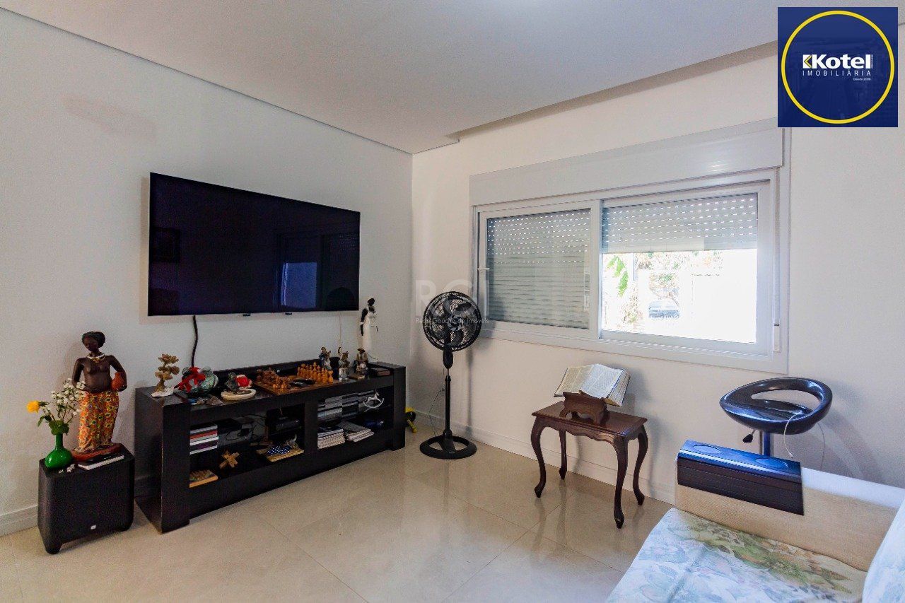 Casa 3 quartos à venda, 252m², Jardim São Pedro - Porto Alegre