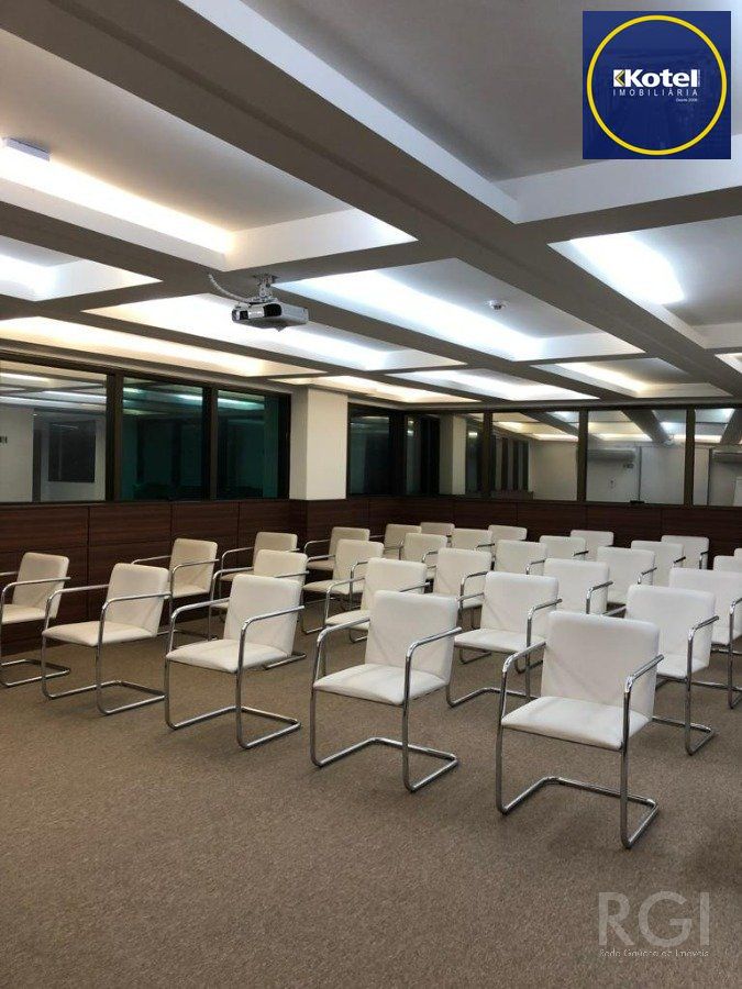 Sala Comercial à venda, 52m², Santa Maria Goretti - Porto Alegre