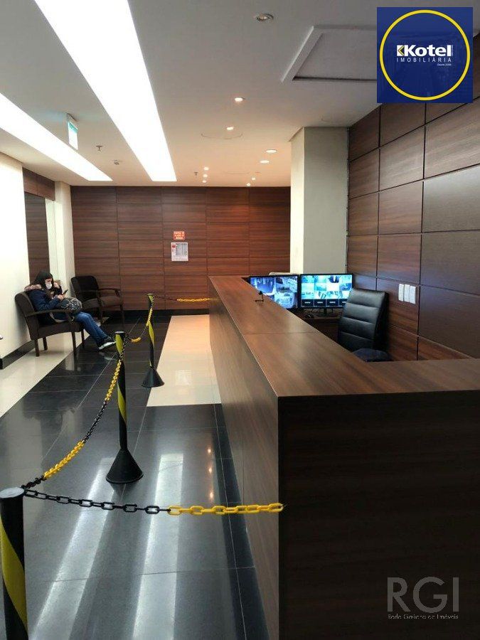 Sala Comercial à venda, 52m², Santa Maria Goretti - Porto Alegre