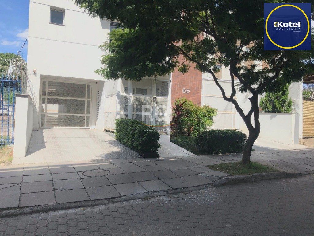 Conjunto/Sala para Venda - 73m², 0 dormitórios, 1 vaga - São João