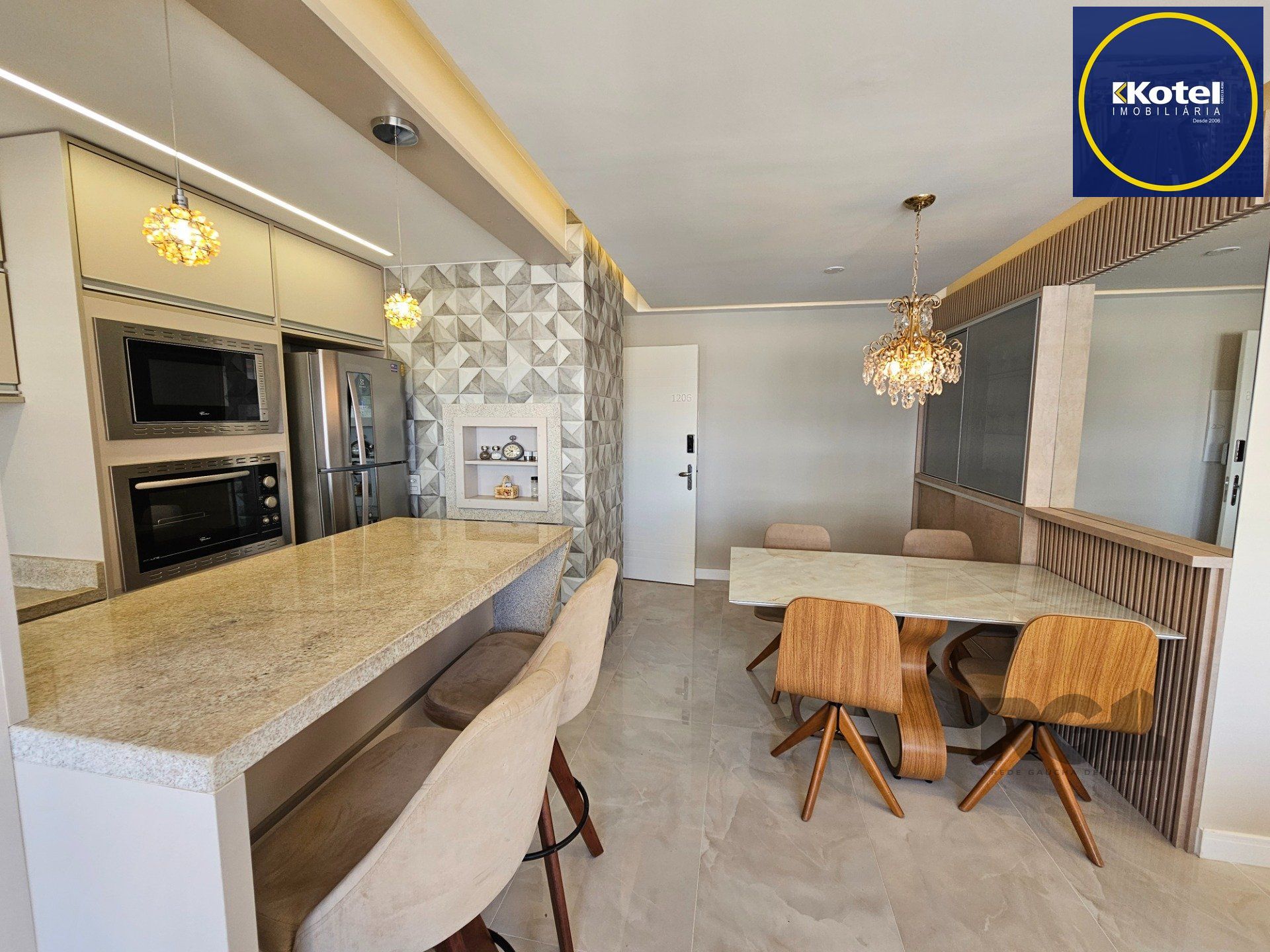 Apartamento para Venda - 67.43m², 2 dormitórios, sendo 1 suites, 2 vagas - Jardim Lindóia