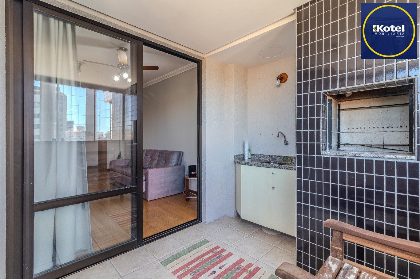 Apartamento com 2 quartos, vaga dupla - Bairro Petrópolis