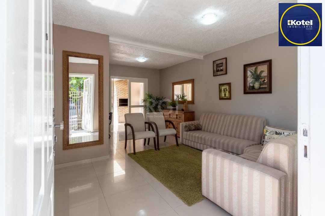 Sobrado para Venda - 150m², 3 dormitórios, sendo 1 suites, 1 vaga - Morro Santana