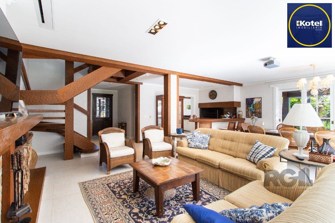 Casa para venda - 321m² - 4 suítes - Chapéu do Sol