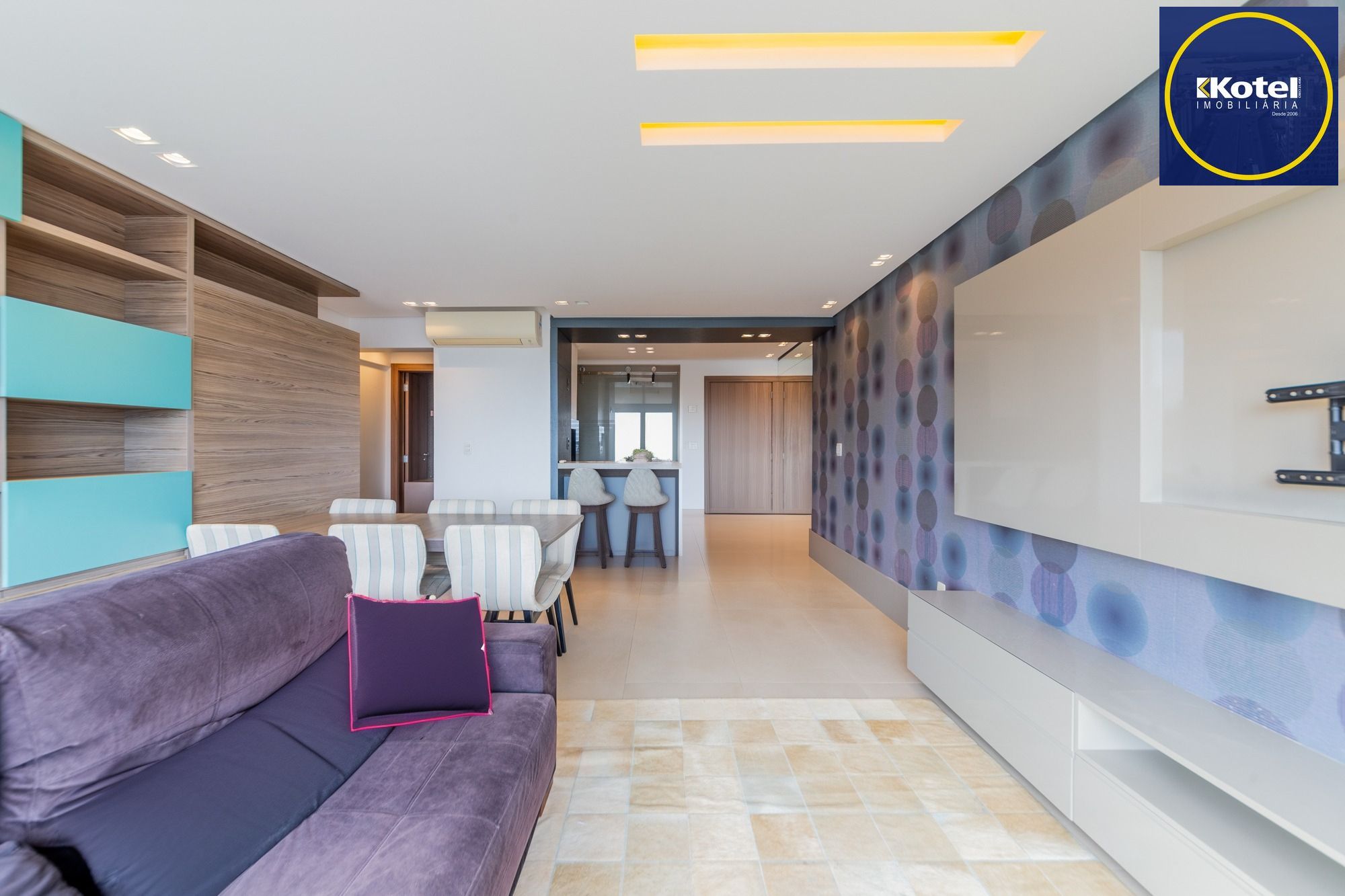 Apartamento semimobiliado, com 94m privativos, 2 suites e 3 vagas de garagem