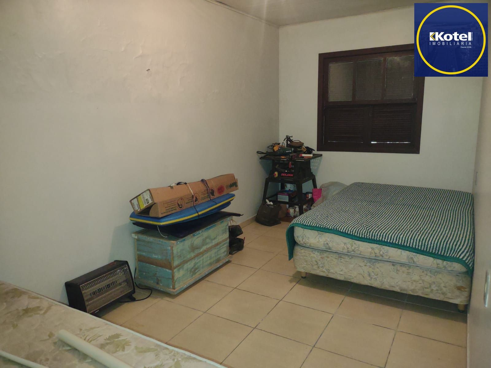 Casa com 4 quartos, suíte, piscina, lareira, churrasqueira em um terreno de 616m².