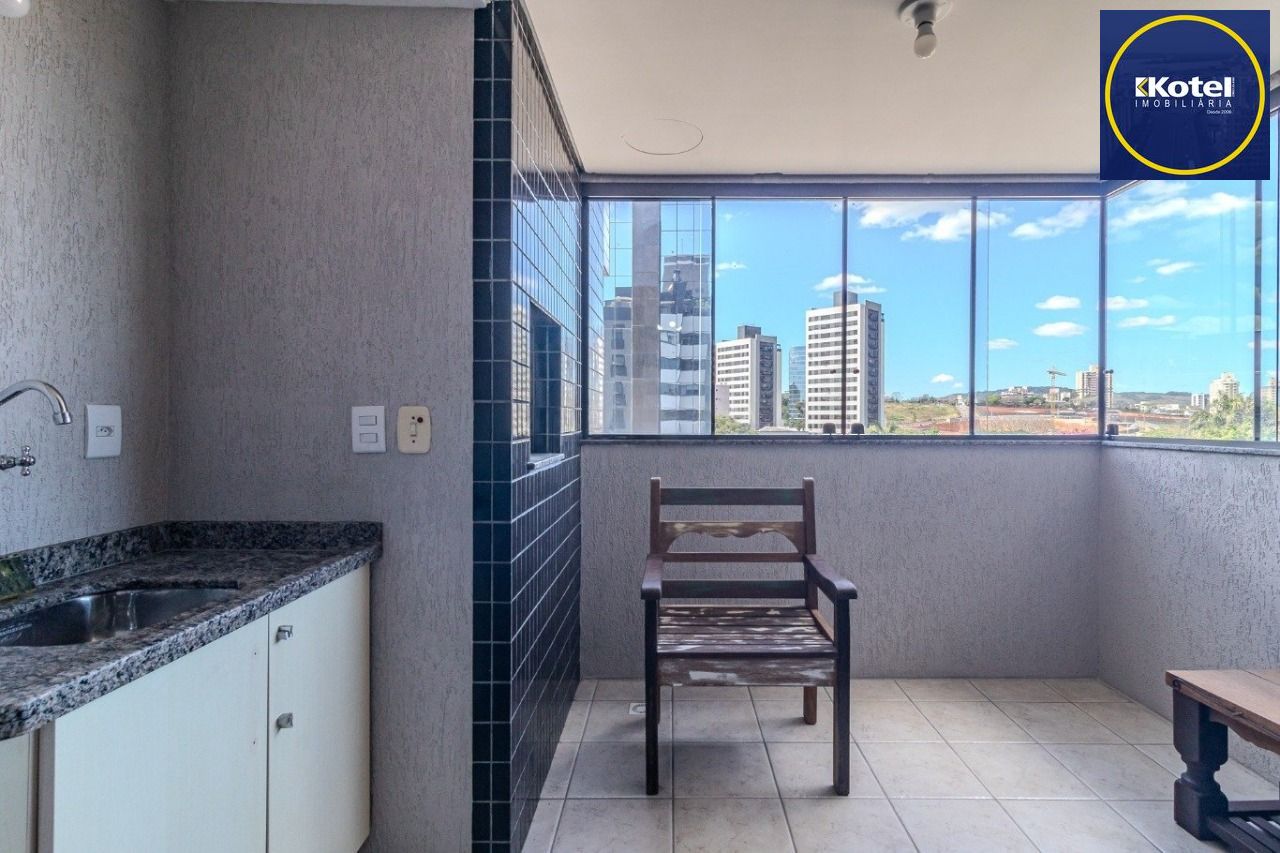 Apartamento com 2 quartos, vaga dupla - Bairro Petrópolis