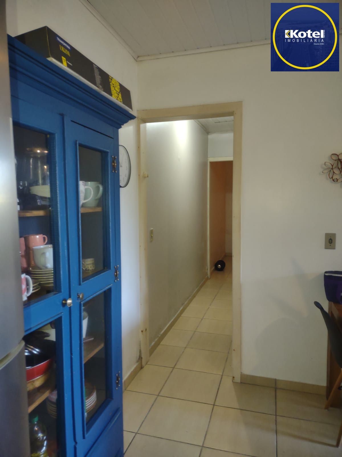 Casa com 4 quartos, suíte, piscina, lareira, churrasqueira em um terreno de 616m².