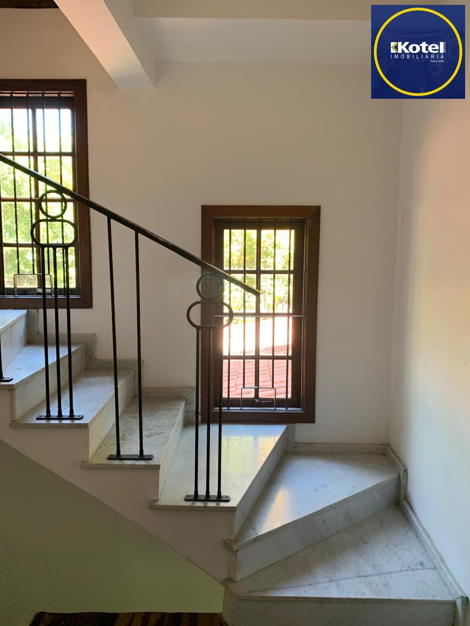 PRÉDIO COM 2 APARTAMENTOS  COM 1 E 2 DORMITÓRIOS - BAIRRO NONOAI