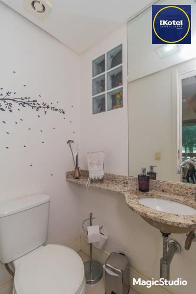 Vende apartamento no Bairro Passo da Areia - Porto Alegre